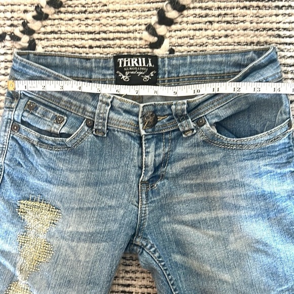Thrill, Gold Thread Embellishments, Low-Rise, EUC, Size 3 Jrs or Size 2 Woman’s - Picture 5 of 11